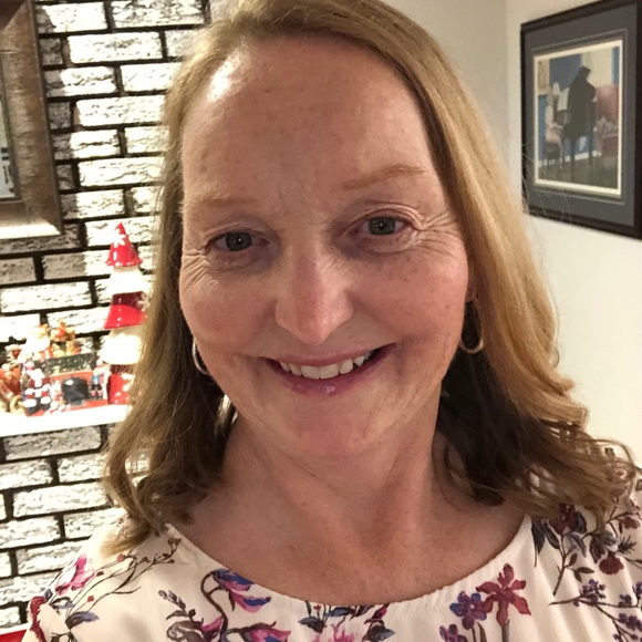 Meet your Posher, Dinah - Picture 1 of 1